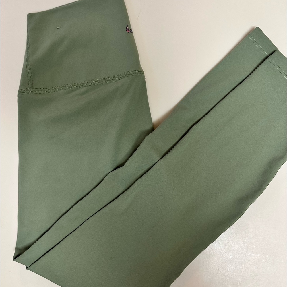 Nike Yoga DRI-FIT Cropped Legging (M)